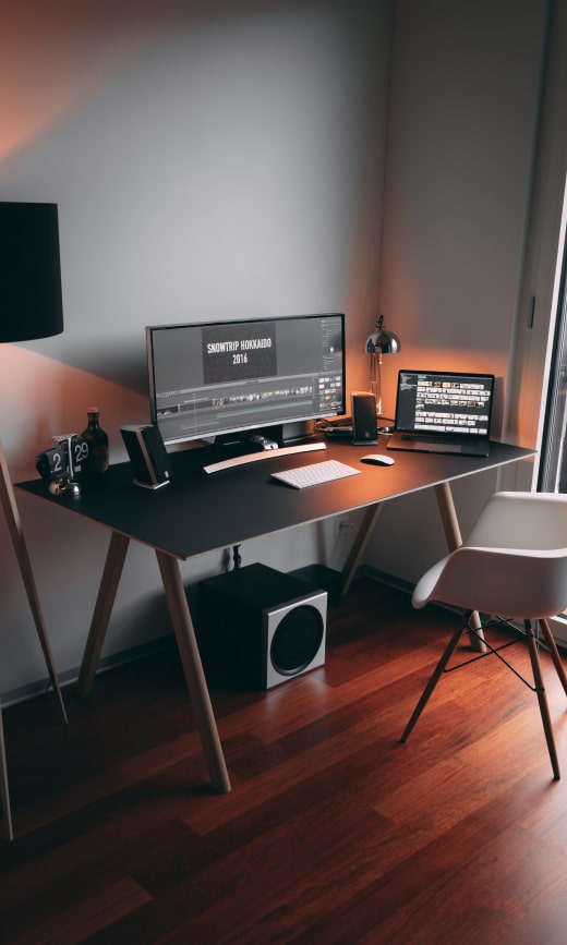 3 Minimalist Desk Setups 3 Minimalist Desk Setups